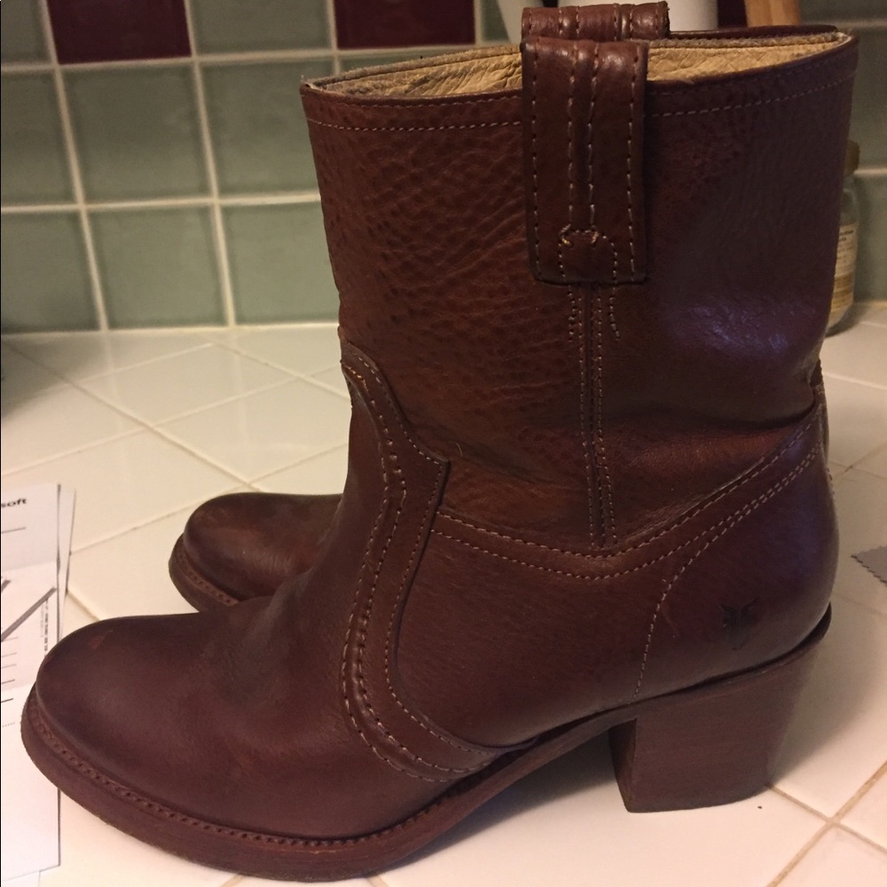 Frye reddish brown booties sz 7.5
